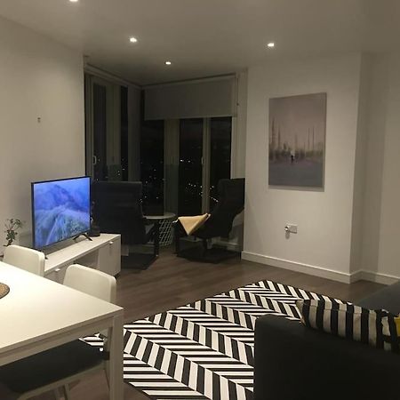 Grand Serviced Apartment***** Croydon Exterior photo